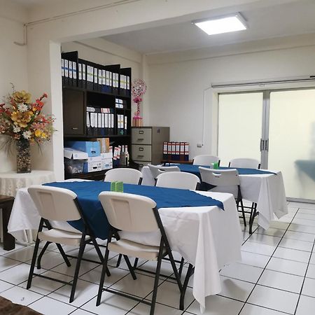 Hotel Armonia Hostal サンサルバドル エクステリア 写真
